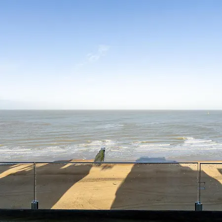 Huswell - Stunning Penthouse With Amazing View And Parking Apartment
