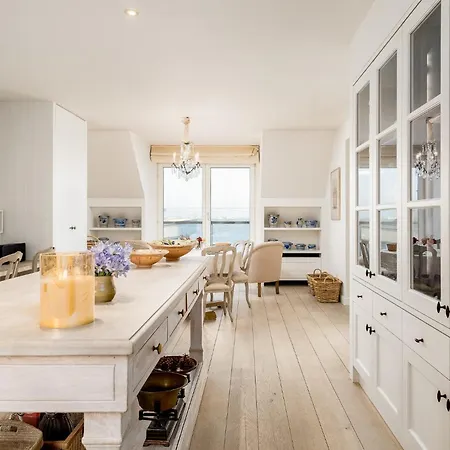 Huswell - Stunning Penthouse With Amazing View And Parking Apartment